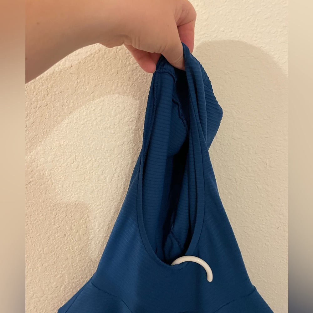 Athleta scuba pull over